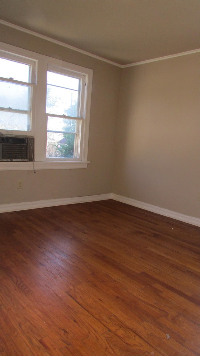 Building Photo - 216 W Ercoupe Dr