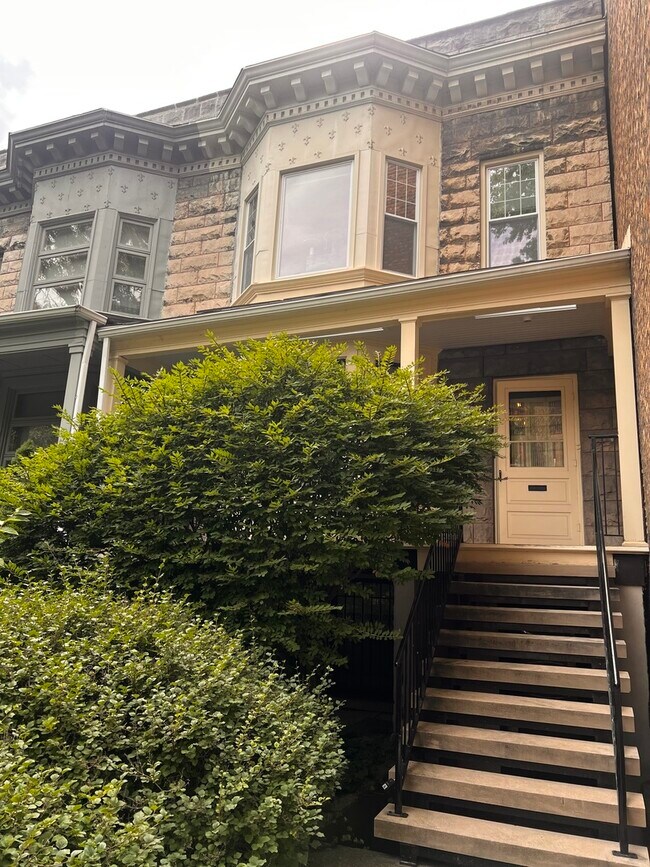 Primary Photo - 5714 S Kimbark Ave