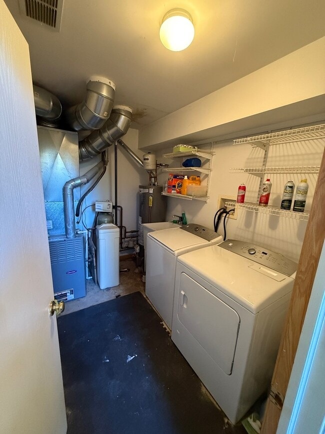 Building Photo - 1586 New Haven Dr