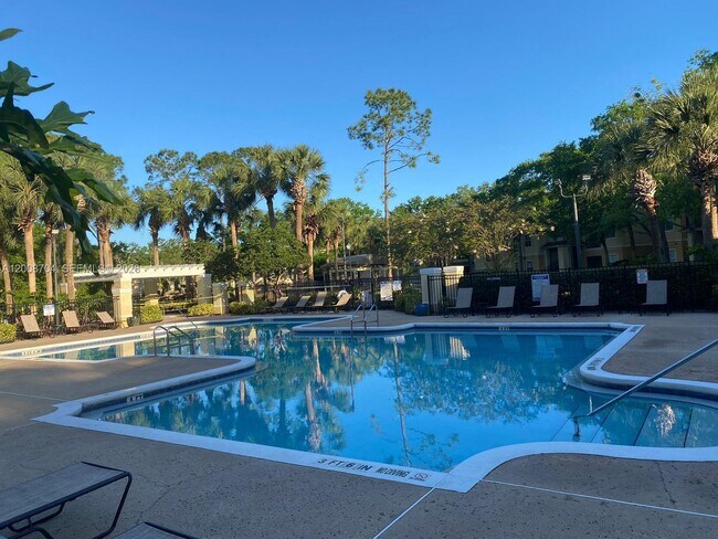 Building Photo - 2544 Robert Trent Jones Dr