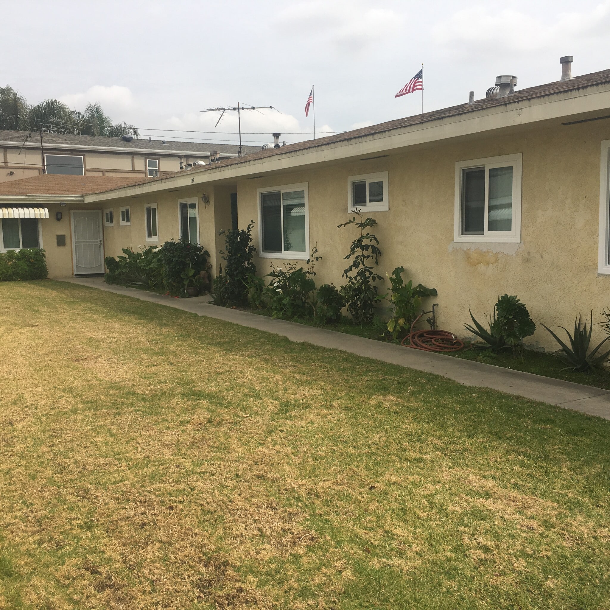 Apartments complex - 126 N La Plaza