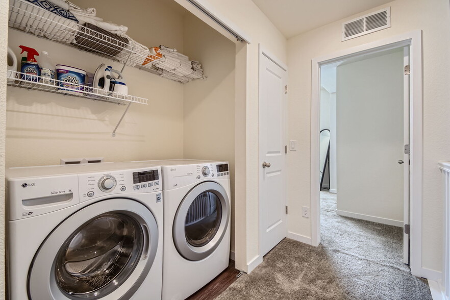 Laundry - 532 W Amherst Ave