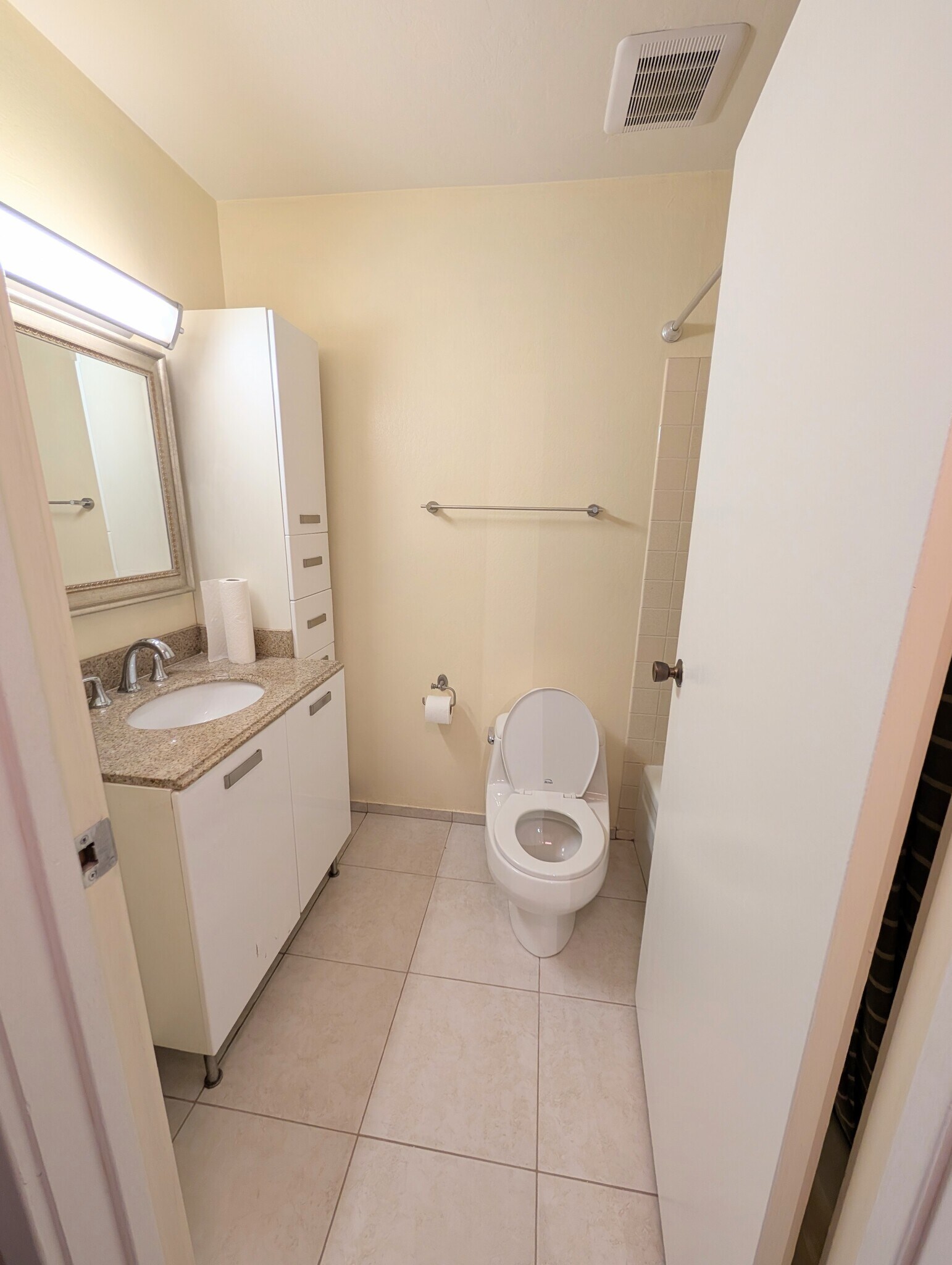 Building Photo - 2738 Oak Rd