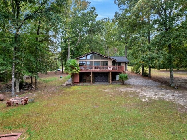 Building Photo - Welcome to Your Lake Gaston Getaway!