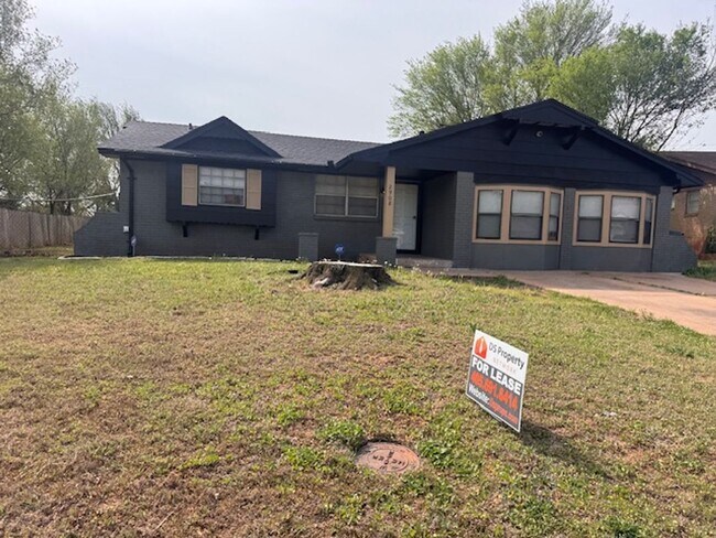 Building Photo - Newly remodeled 3 bed 1 bath garage conversion with monitored security!