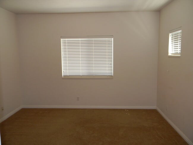Building Photo - 15135 Auburn Ridge Ln