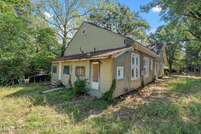 Building Photo - 546 Dalzell St