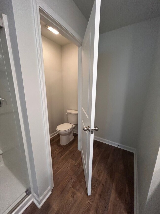 Building Photo - *Move in Special*  Spacious 3BR/2BA home in the Carnes area!