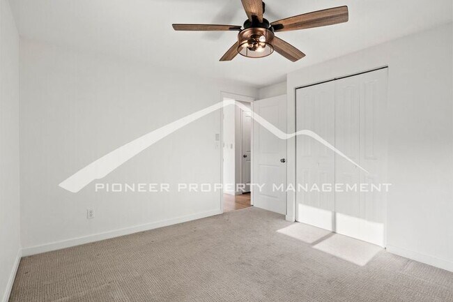 Building Photo - 610 Catalina Dr