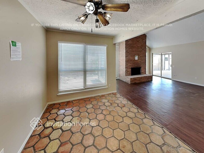 Building Photo - 2227 Briarwest Blvd