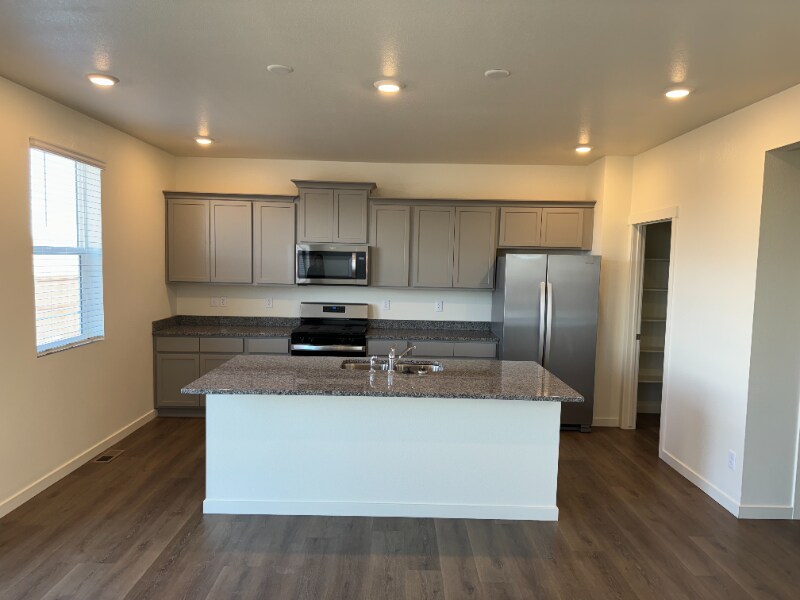 Building Photo - 5996 Amerifax Dr