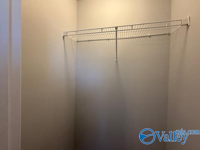 Building Photo - 5033 SE Valley Cove Dr