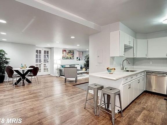 Building Photo - 629 Constitution Ave NE