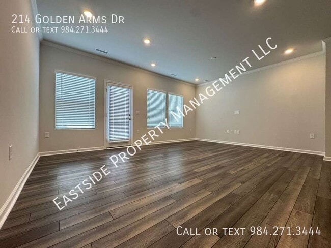 Building Photo - 214 Golden Arms Dr