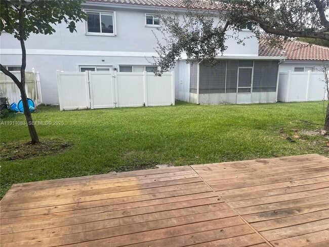 Building Photo - 854 NW 208th Dr