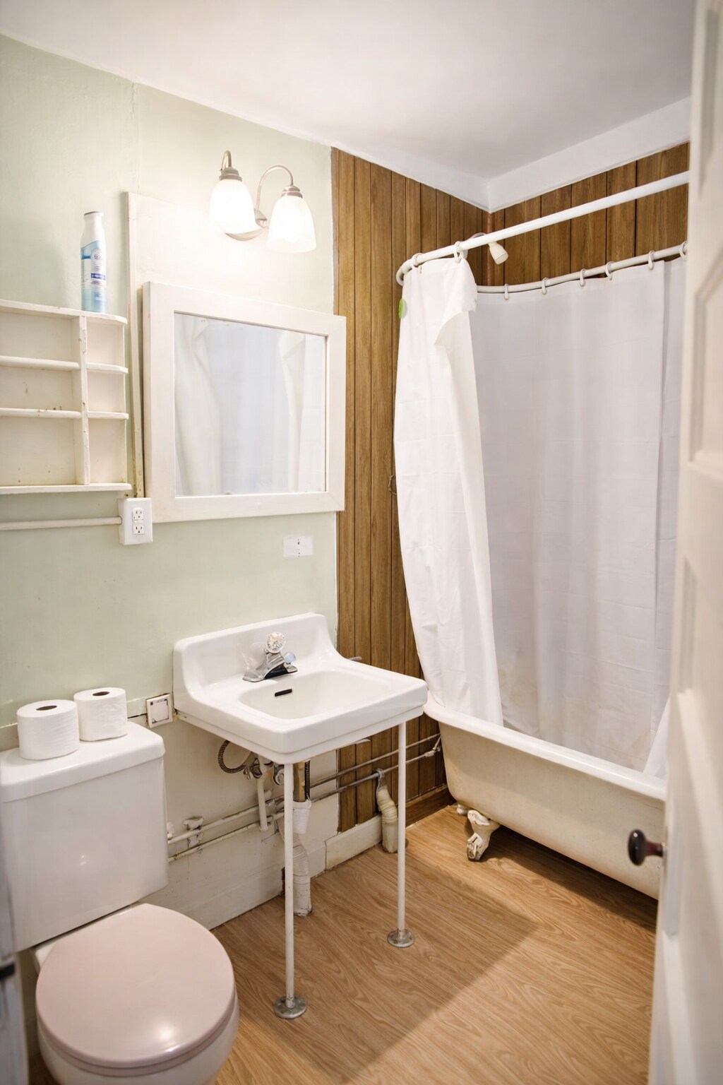 Building Photo - 1212 Como Ave SE