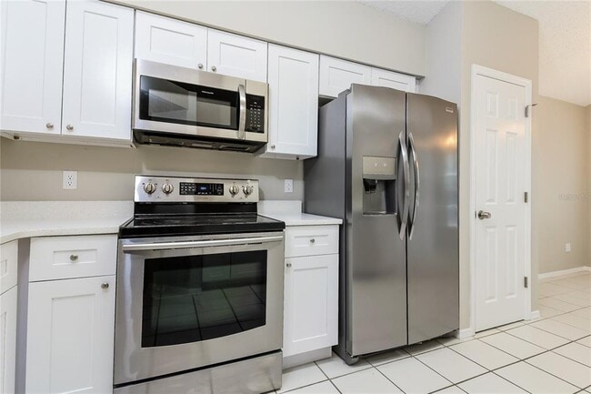 Building Photo - 2600 Chatham Cir