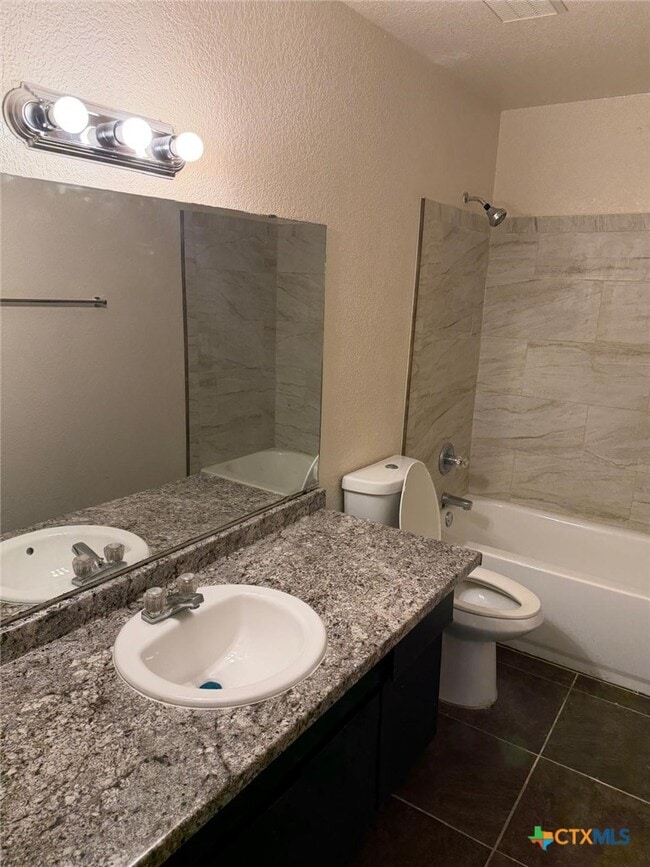 Building Photo - 4212 Embers Dr