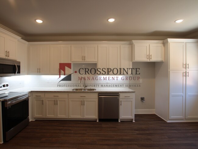 Building Photo - Luxury 3 Bedroom 2 Bath Townhomes in Bullard ISD!