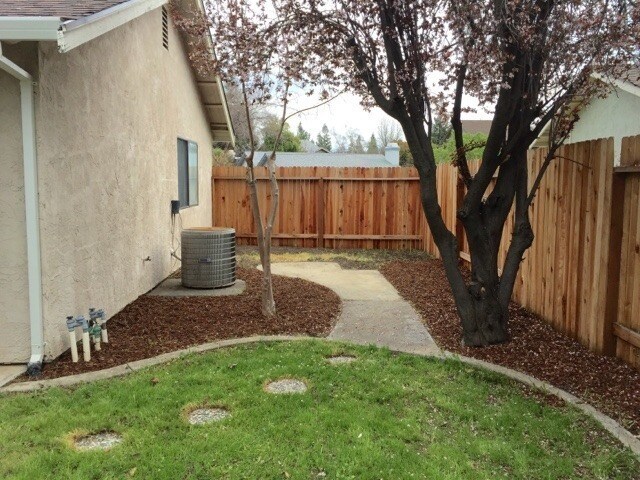 Building Photo - Remodeled 3 Bedroom Home in Roseville for Rent