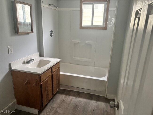 Building Photo - 3455 W 49th St