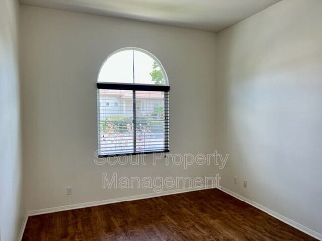 Building Photo - 41423 Temeku Dr