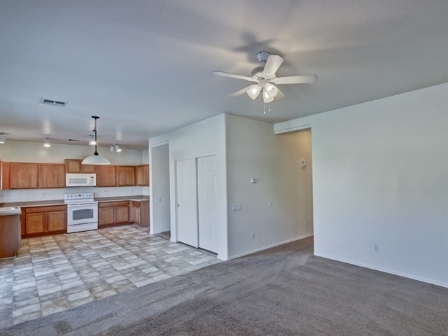 Building Photo - 5128 W Shumway Farm Rd
