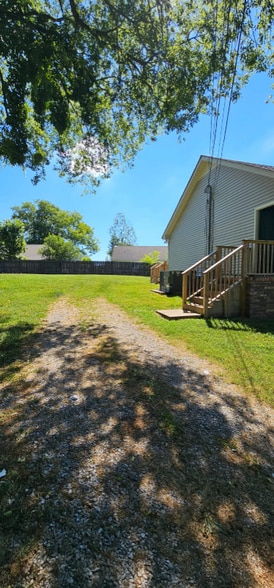 Building Photo - 1522 Richmond Rd