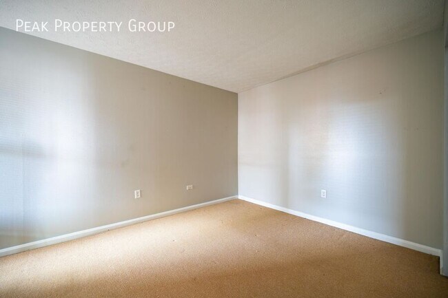 Building Photo - 950 Quay Ave