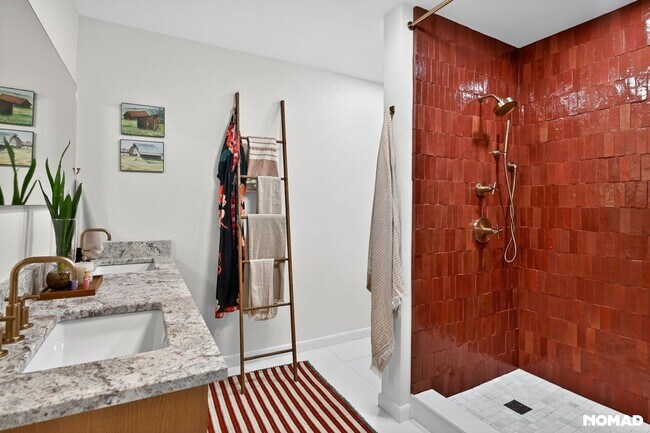 Building Photo - 316 East St