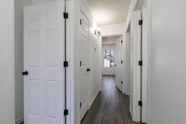 Building Photo - Updated 3 bedroom 2 bathroom 2 car garage ...