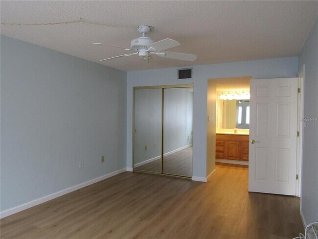 Building Photo - 5236 Lake Village Dr