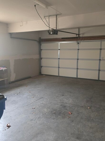 Building Photo - 3018 Bookcliff Ave