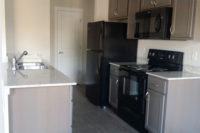 Primary Photo - 642 River Valley Dr NW