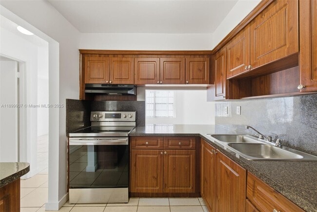 Building Photo - 624 NW 11th St