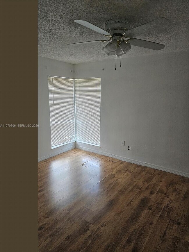 Building Photo - 11925 NE 2nd Ave