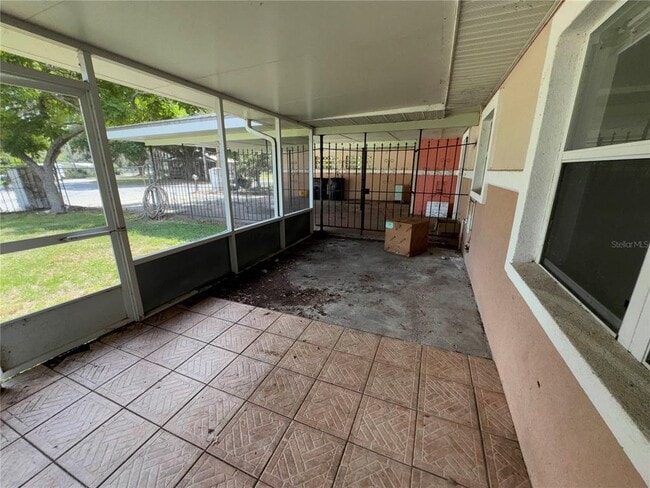Building Photo - 325 Chesney Blvd