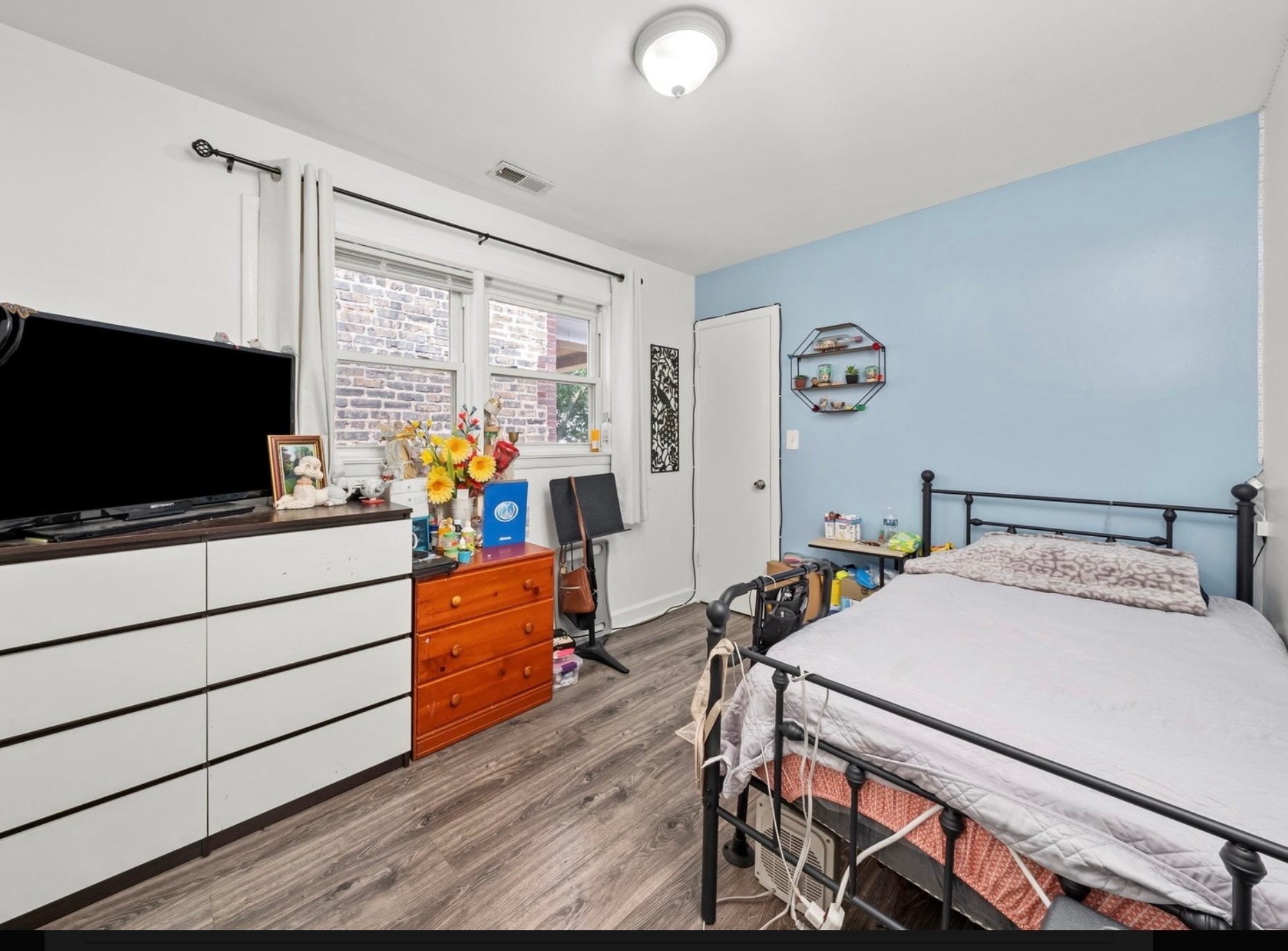 Building Photo - 1322 S 51st Ave