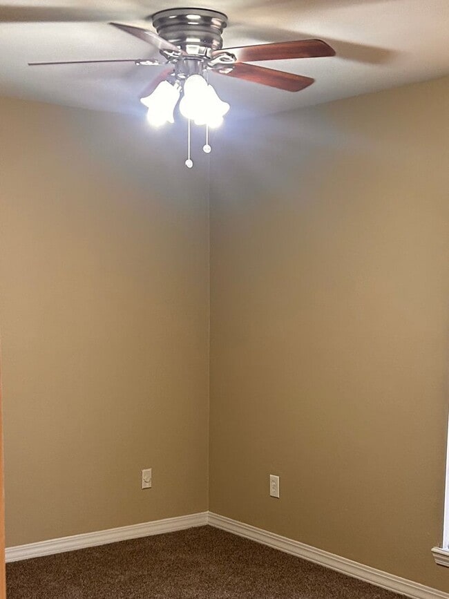 Building Photo - 6451 Frondosa Dr