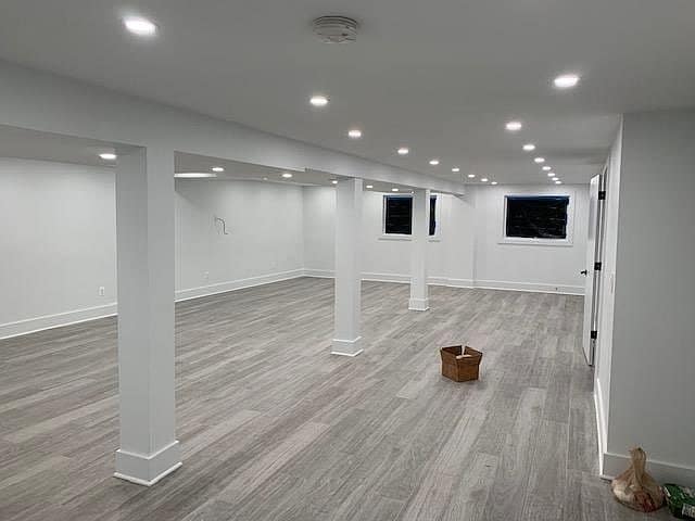 Building Photo - 9609 Montgomery Dr