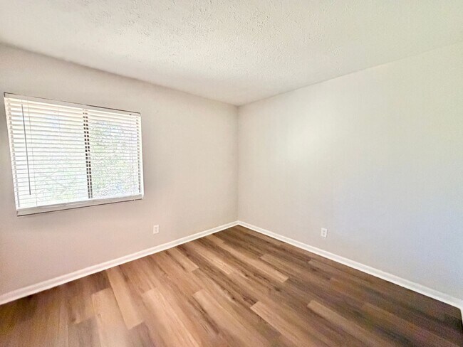 Building Photo - ** ABACO BAY ** 2 BED / 2 BATH CONDO - BAY...