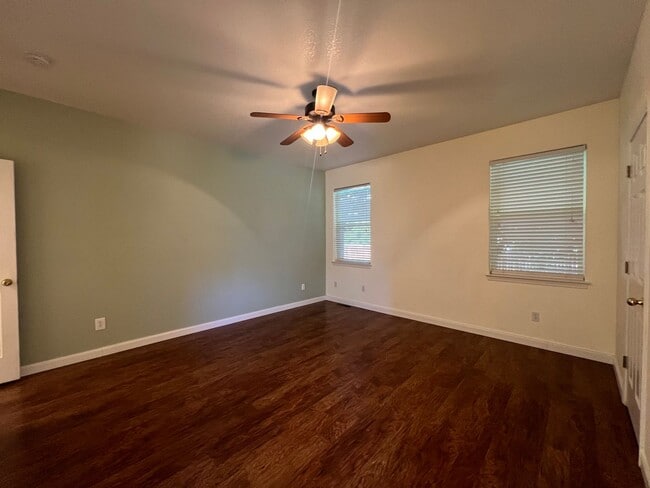 Building Photo - 3/2/2 Gorgeous Home In Gardnerville - Ruhe...