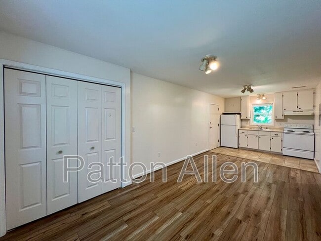Building Photo - 133 Citadel Dr