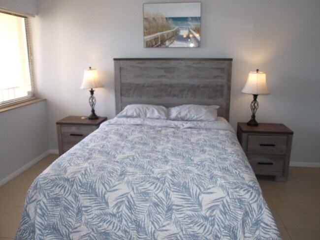 Building Photo - 1605 S US Hwy 1