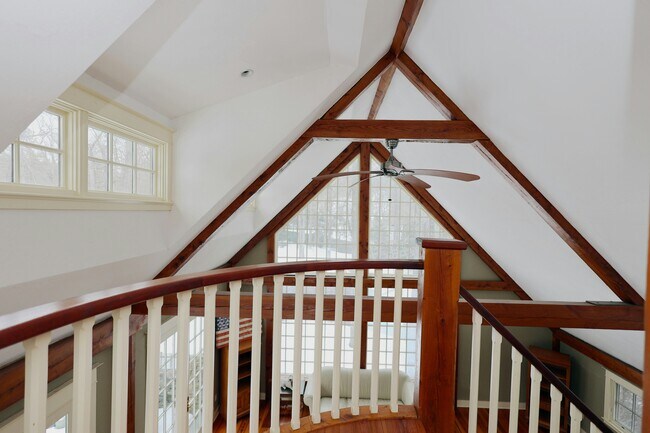 Building Photo - 369 Ethan Allen Hwy