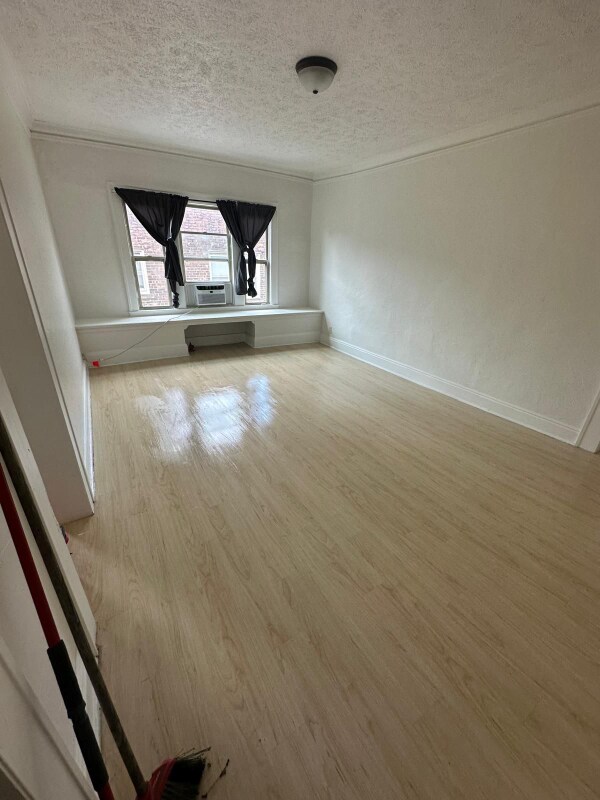 Building Photo - 14148 Superior Rd