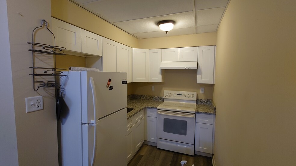 Building Photo - 18 S Forklanding Rd