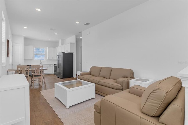 Building Photo - 9687 MacBride Dr