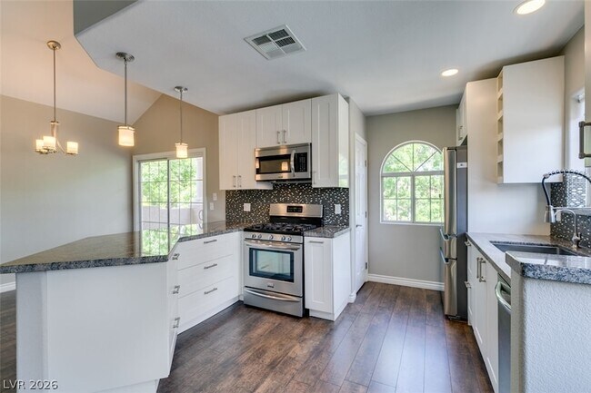 Building Photo - 2925 Wigwam Pkwy