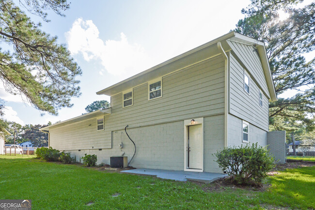 Building Photo - 101 Crystal River Dr